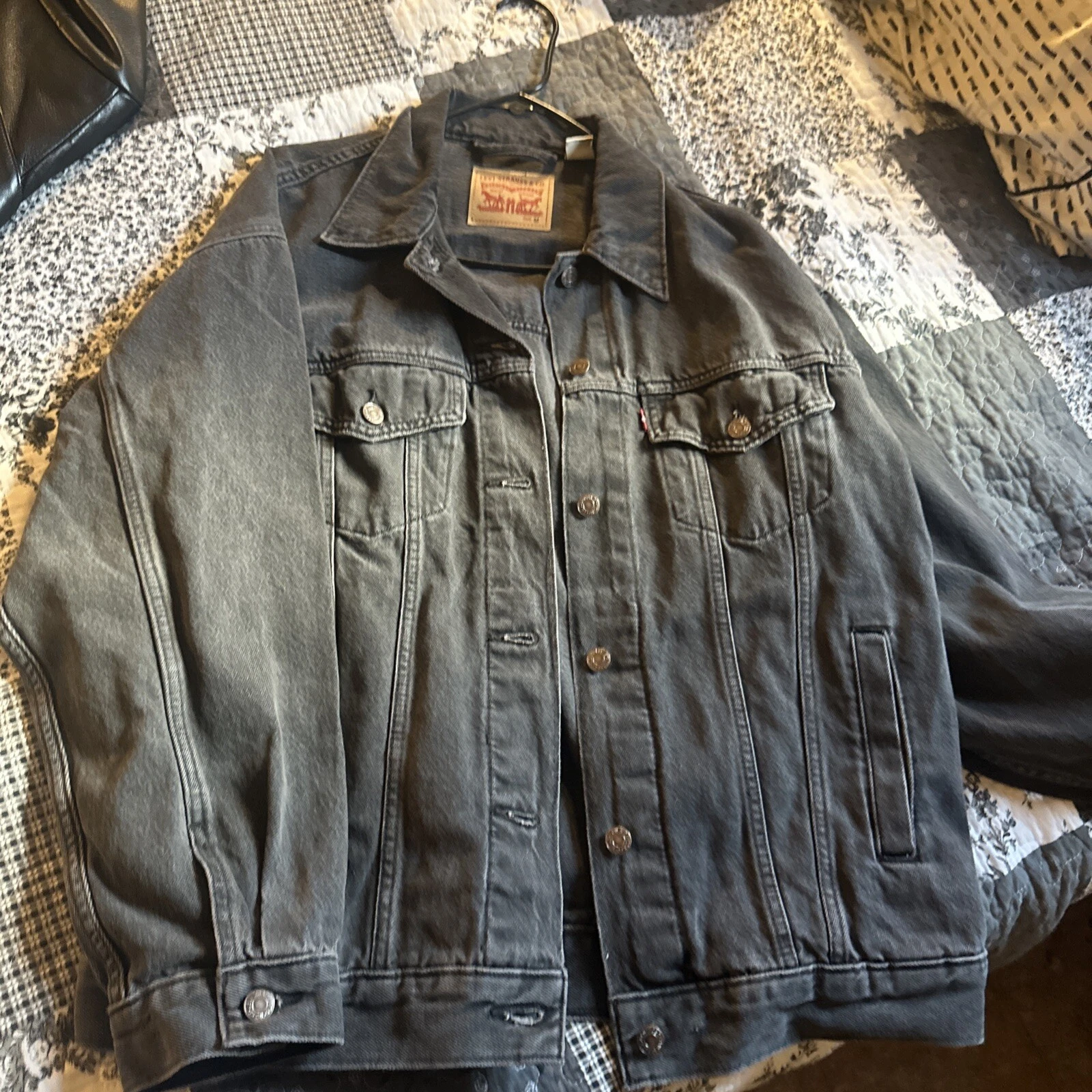 Levi's Men's Trucker Jean Jacket Size M
Opens in a new window or tab