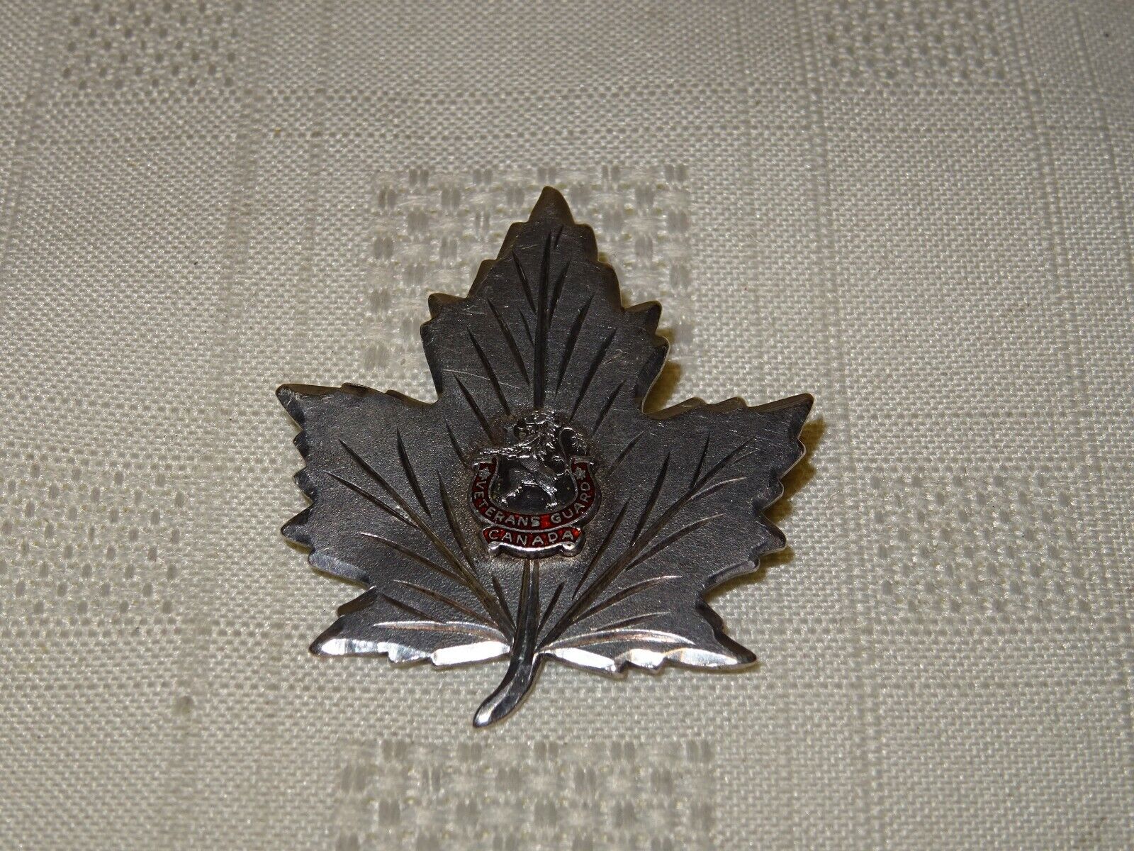 WW1/WW2 Sterling Silver & Enamel Sweetheart Brooch/Badge - Veterans Guard Canada