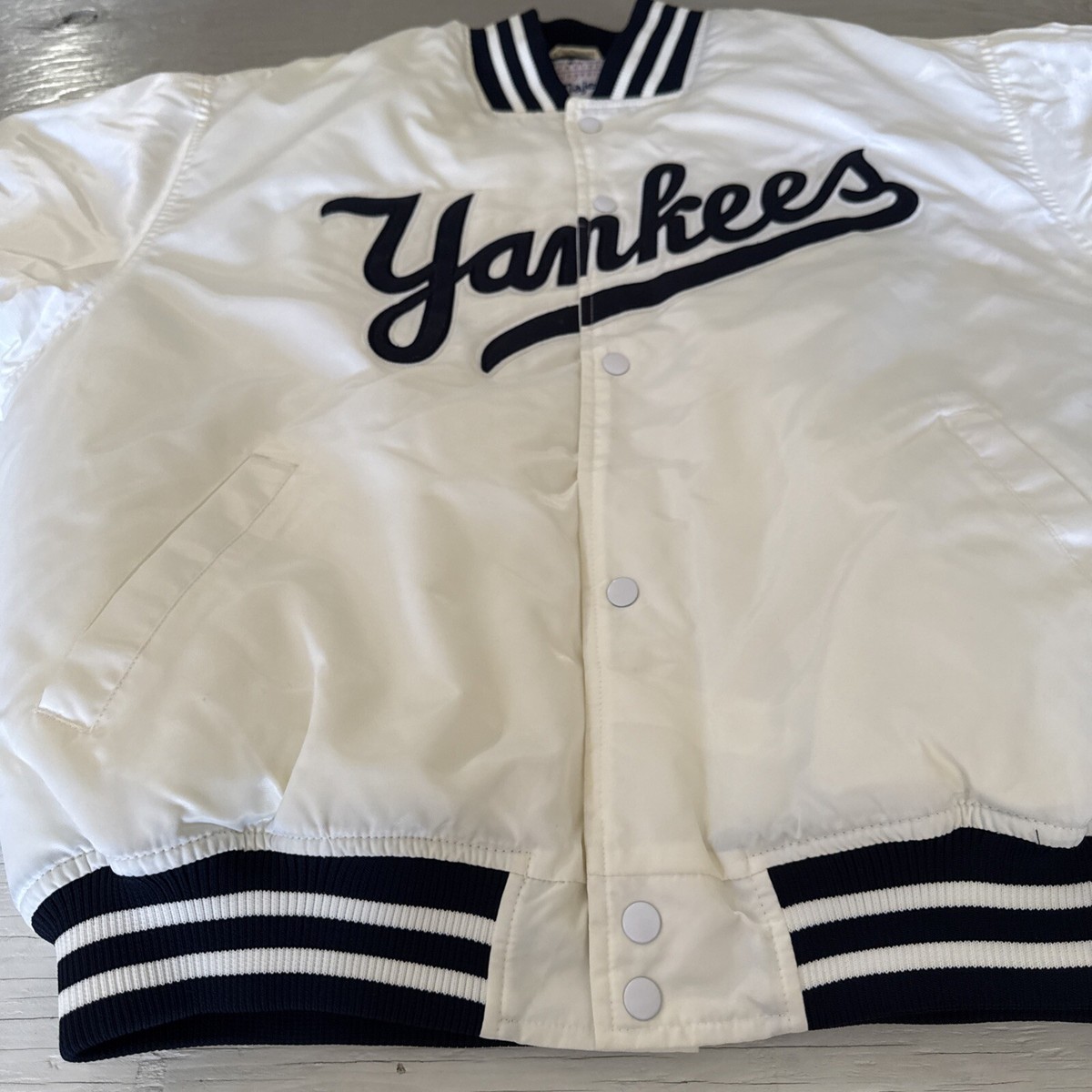 Vintage 90s MLB New York Yankees majestic Satin Bomber