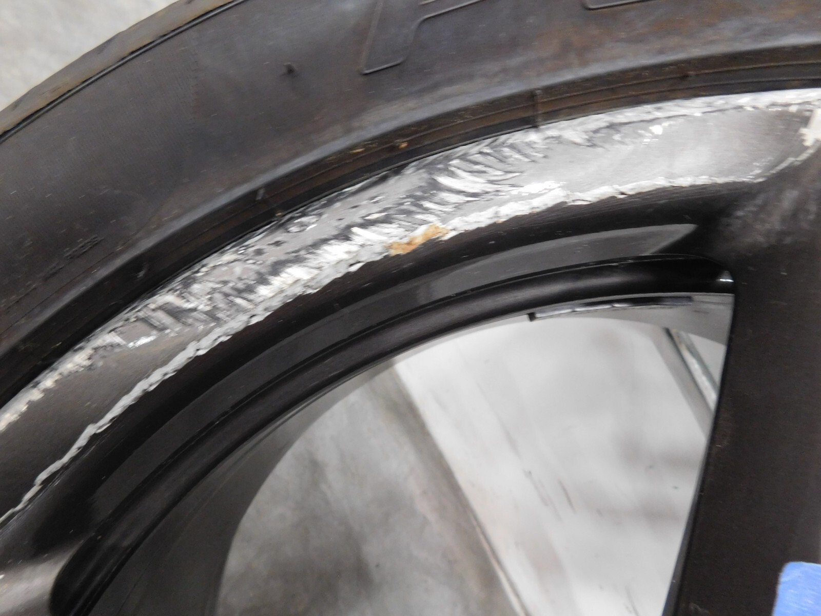 2015 11 12 13 14 16 Ferrari FF OEM 20" Rear Wheel / Tire #2  #7170 KK3