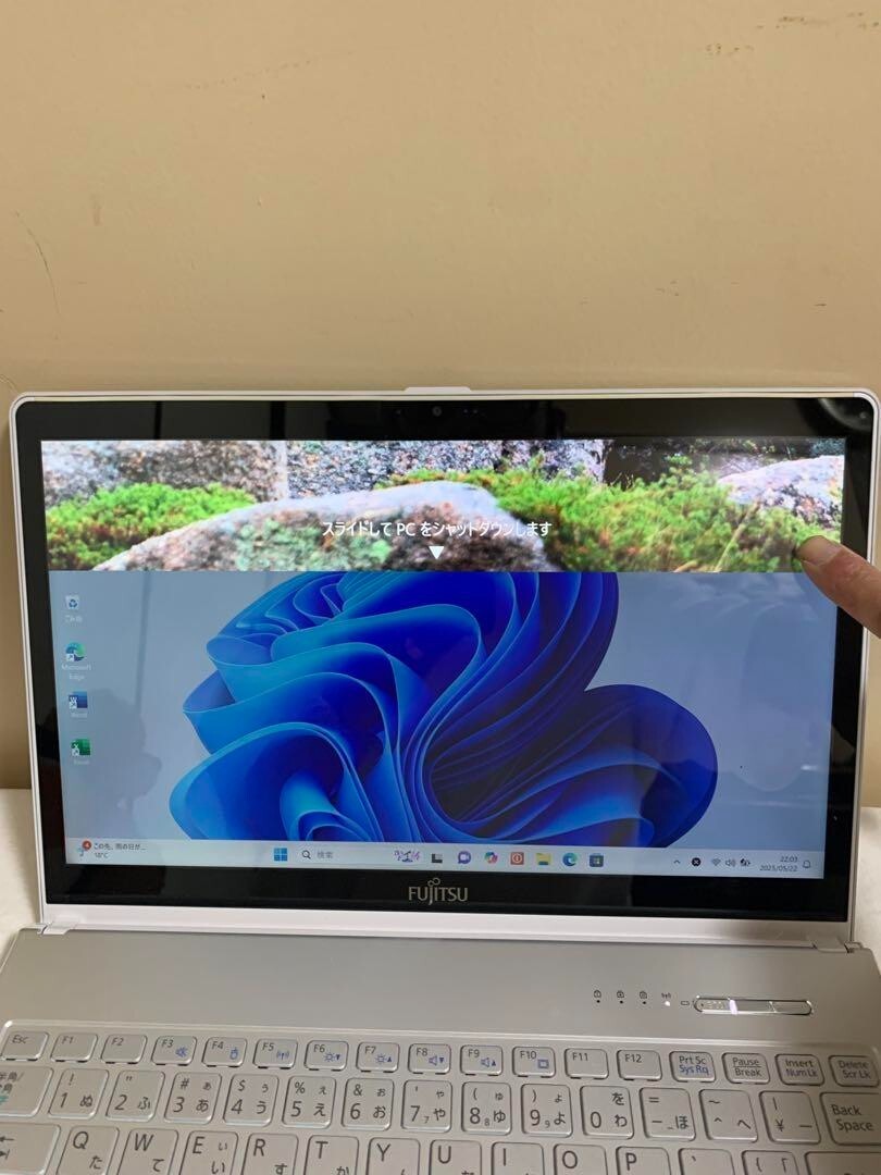 富士通LIFEBOOK Core i5 SSD128GB RAM8GB Fujitsu Lifebook Core i5 New SSD 128GB RAM 8GB 13.3 inch