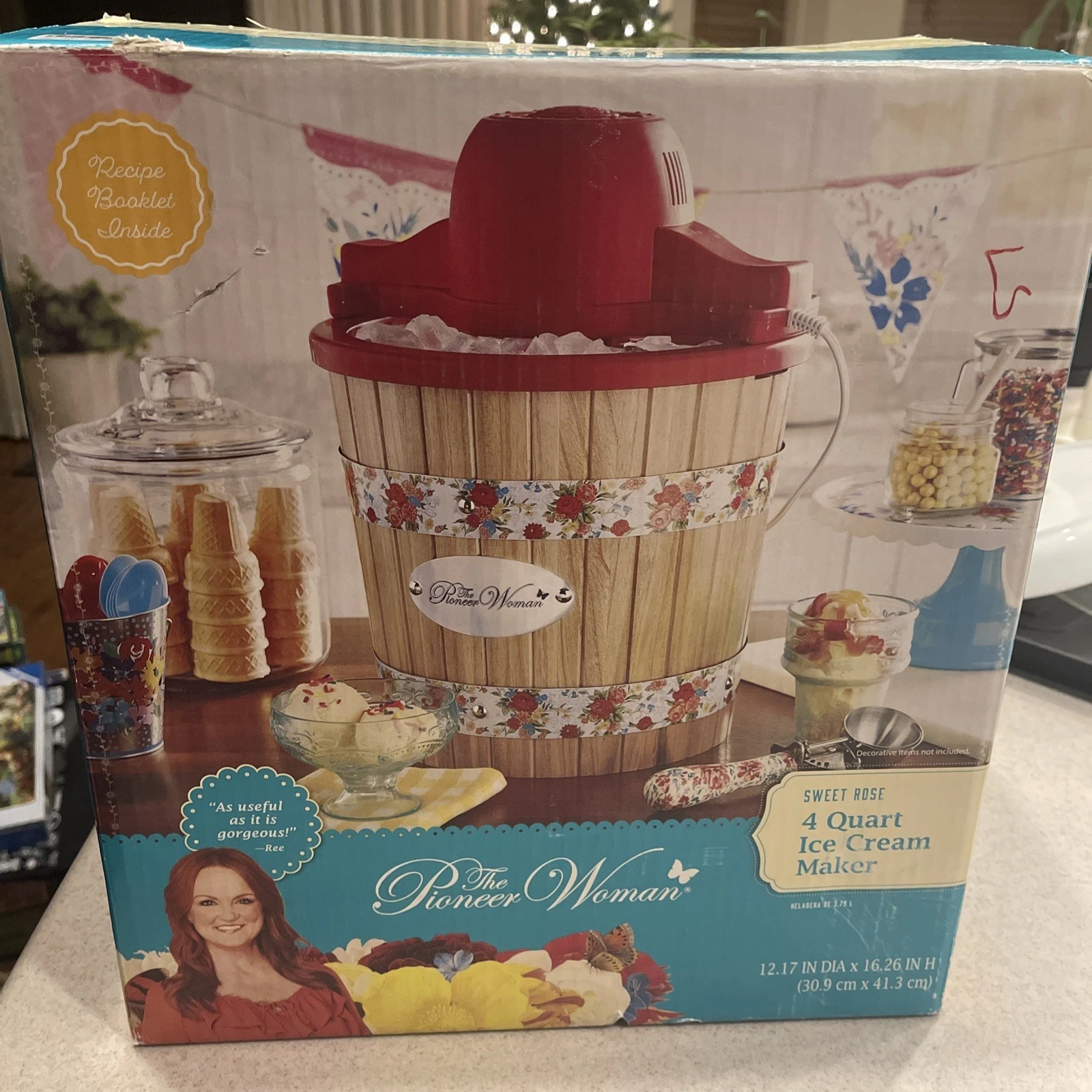 The Pioneer Woman 4 Quart Ice Cream Maker - Sweet Rose (PWS136211223001)