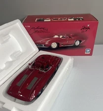 1:18 AUTOart Millenium Chevrolet Corvette Stingray 1959 Red in Box