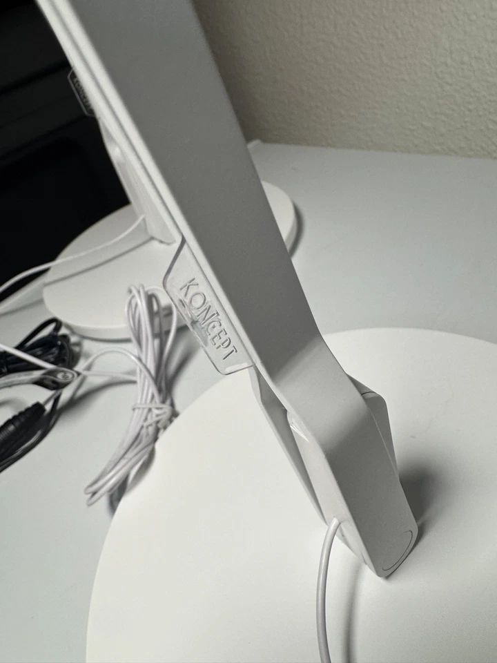 Lâmpada de Led Koncept Splitty - Branco Fosco - Nova em folha - Silhueta Minimalista - Imagem 3 de 4