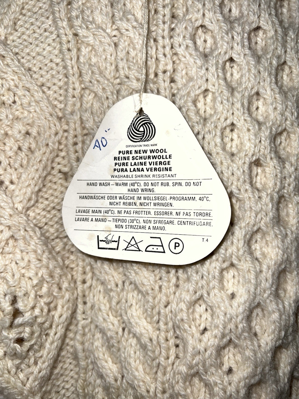 VINTAGE DEADSTOCK BUNRATTY IRISH PURE WOOL CABLE KNIT SWEATER