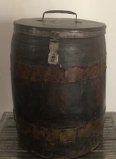 PICCOLA BOTTE CONTENITORE IN LEGNO E METALLO