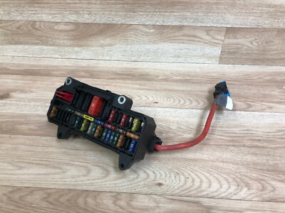 BMW OEM E65 E66 745 750 760 REAR TRUNK DISTRIBUTION FUSE BOX RELAY 2002-2008 11