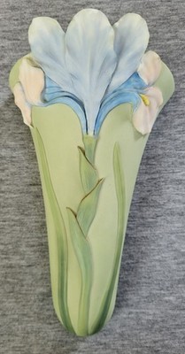 IBIS AND ORCHID DESIGN INC. Vintage Wall Pocket #121 IRIS Beautiful Condition!