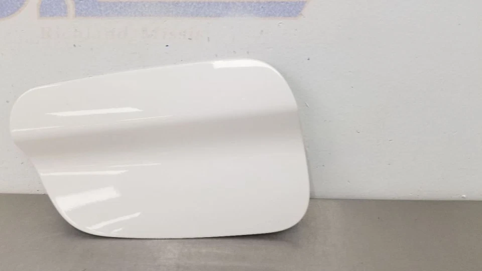 16 宝马 M6 F12 可转换燃料填料门盖白色 — 第 3/4 张图片