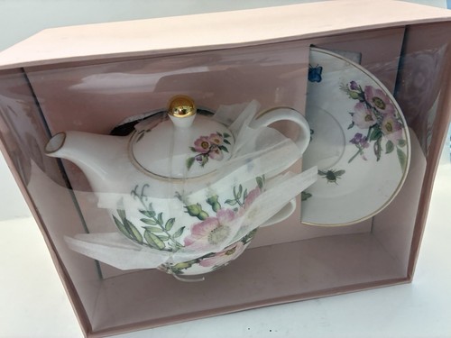 Grace Teaware Hollyhock Pink White Tea for One Set Grace's Cup Saucer Nib - Picture 2 of 15