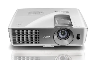 TOP High End Full-HD Beamer BenQ W1070 @ 2.000 AnsiLumen @OVP @wie NEU - Bild 1 von 4