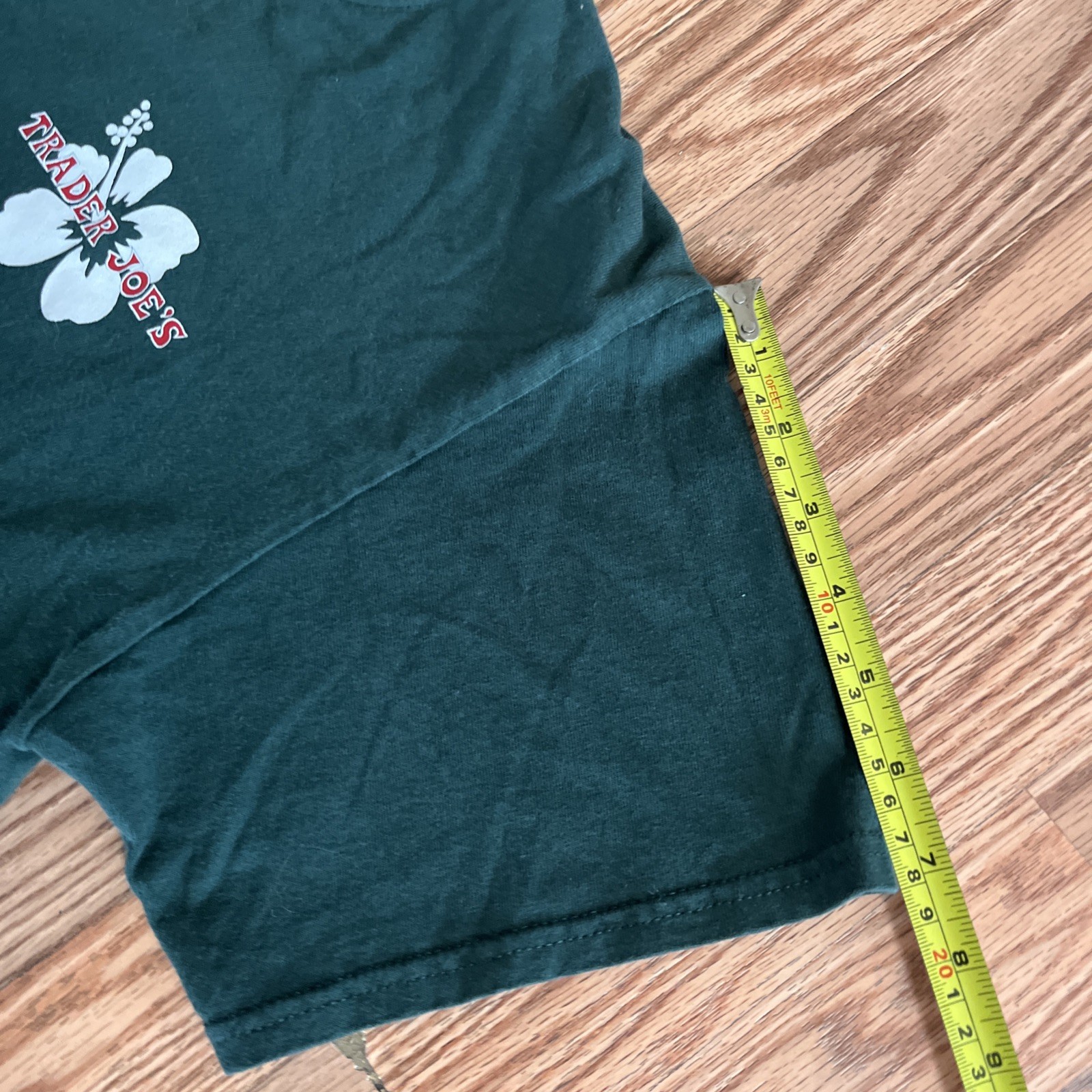 Vintage Trader Joe’s Hibiscus Logo T-Shirt – Green