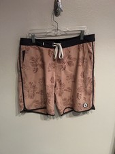 Vuori Mens Size 34 Board Shorts Red Tropical Hawaiian
