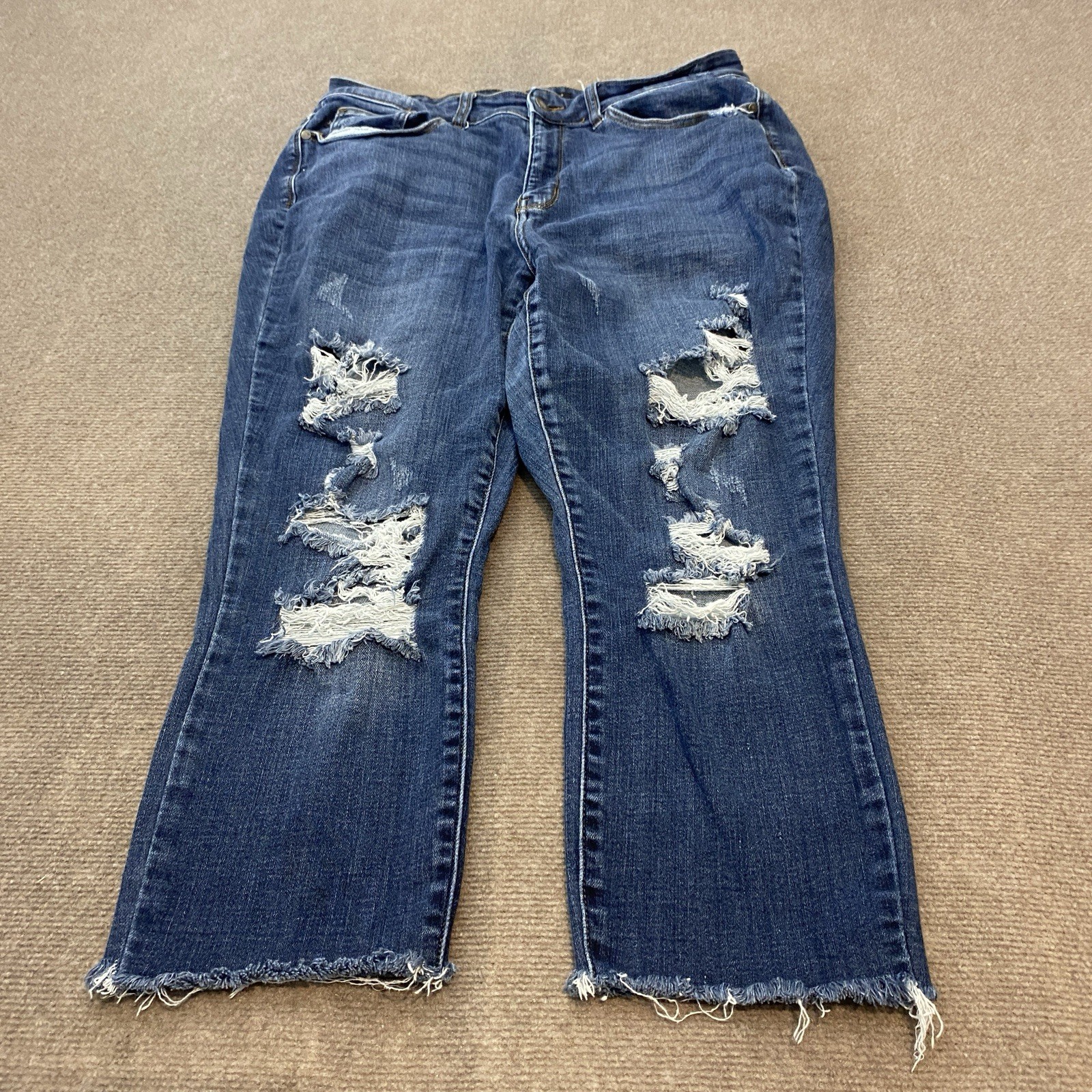 Judy Blue Jeans Women 16W Blue Skinny Fit Distressed Cropped Raw Hems Casual