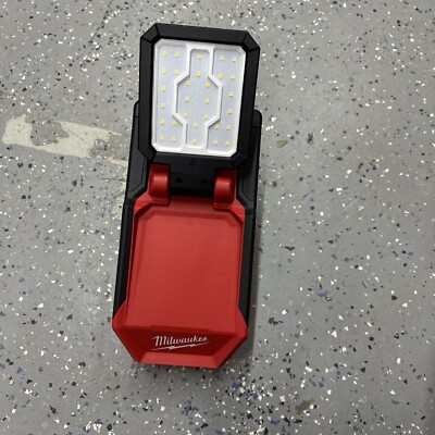 Milwaukee 2358-20 M18 18V ROVER 2000 Lumen Clamping Flood Light - Bare Tool