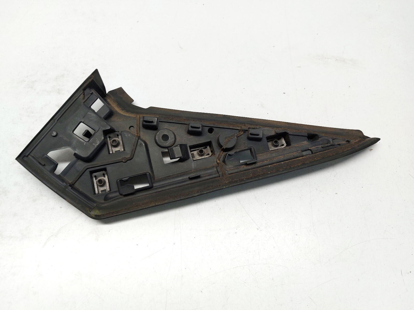 VAUXHALL GRANDLAND X 2018 TAILGATE MOULDING TRIM BRACKET LEFT SIDE 