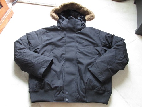 NEW LACOSTE Detachable Faux Fur Hood 