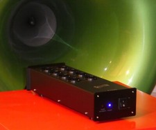 Dynavox Steckdosenleiste X4100 Netzfilter 4 gefilterte, 4 ungefilterte Plätzen