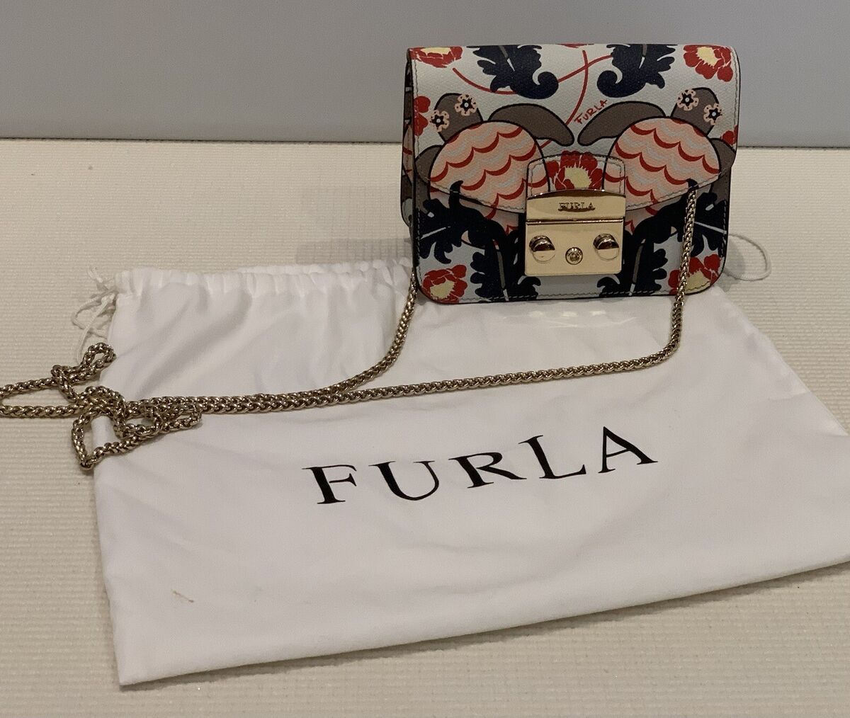 FURLA RARE Limited Edition Metropolis Mini Leather Multi FURLA RARE Limited Edition Metropolis Mini Leather Multi