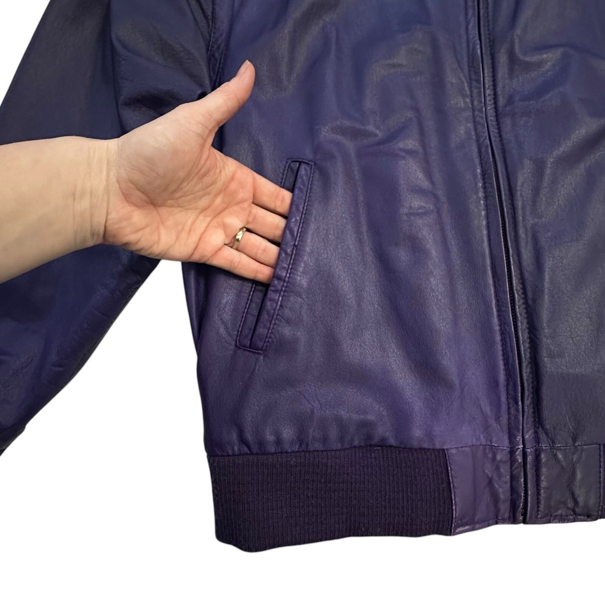 Vintage 80s 100% Leather Avanti Fino Bomber Jacket Small Vintage 80s 100% Leather Avanti Fino Bomber Jacket Small