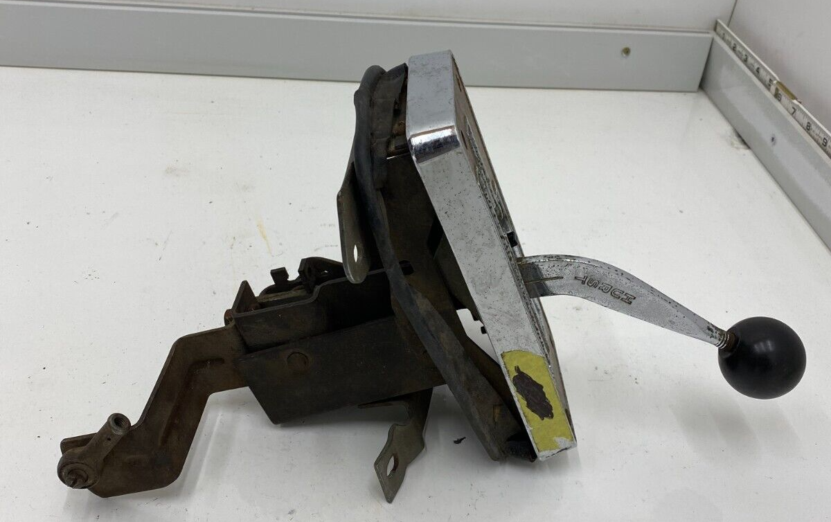1967 GTO Hurst Dual Gate Shifter Plate 9777902 67208 for