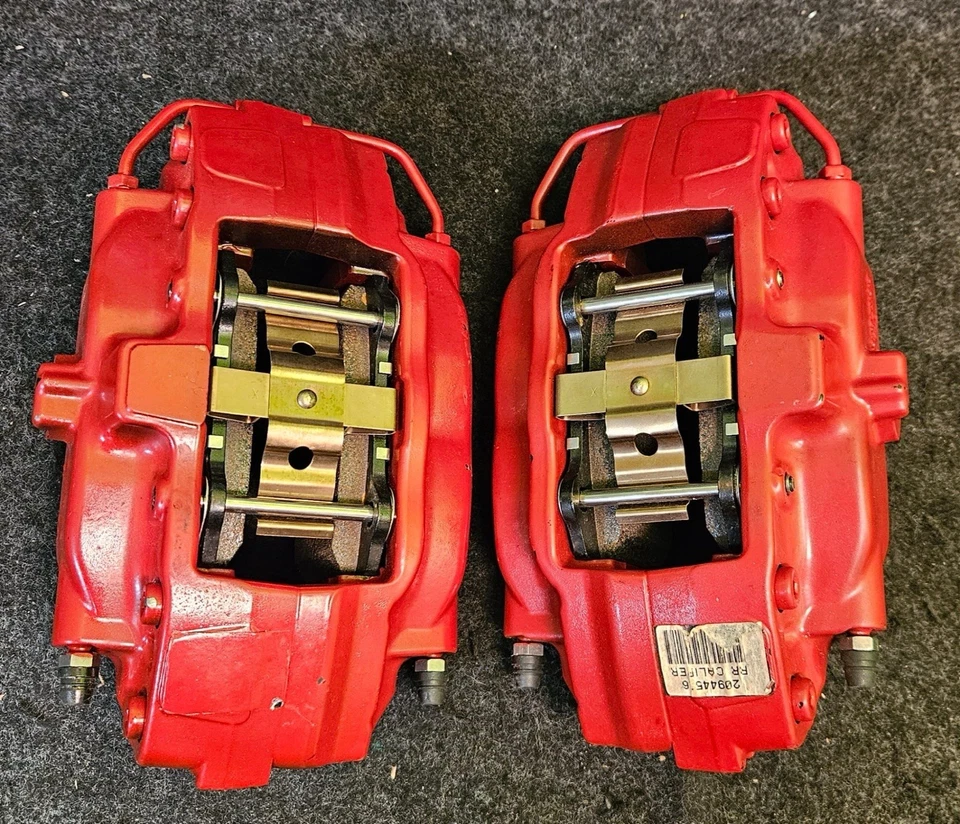 Juego de pinzas traseras 1le ss Camaro 2016-2023 Foto 3 de 4