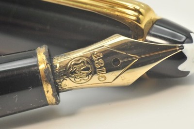 Vintage Montblanc Meisterstück 144 Fountain Pen 14K Medium Nib Black VG W11030