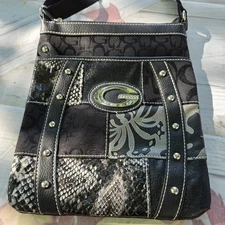 Guess Sling Bag Patchwork Alligator Faux Leather 10' Tall 9' Width Black Beaded 