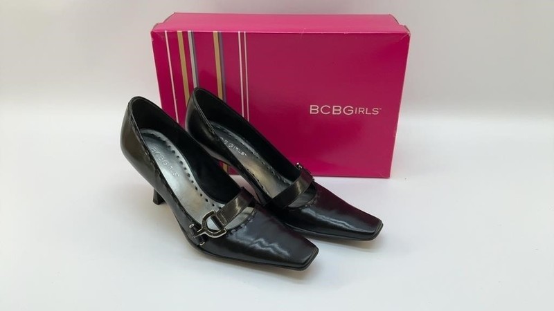 BCBG WOMEN S SHOES SIZE 7 BLACK PUMPS WITH BOX SONGA GORGEOUS!