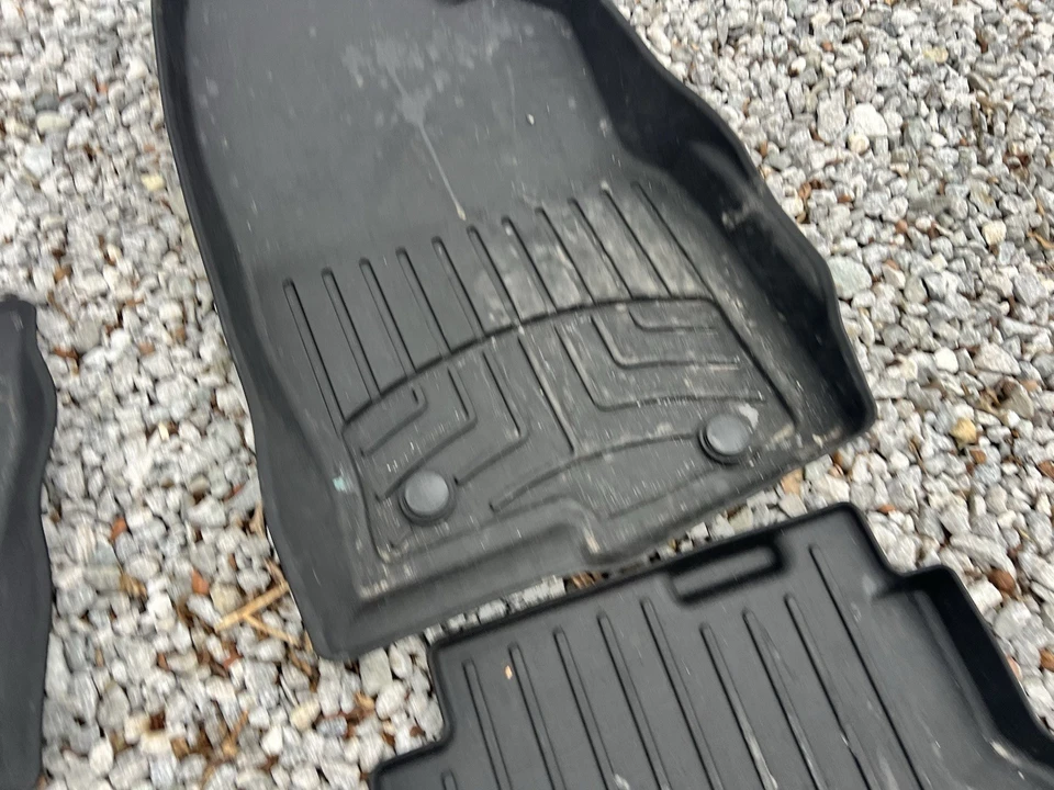 WeatherTech FloorLiner for 2016-2019 Mazda CX-9 - 1st 2nd Row Black Foto 4 de 4