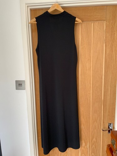 Marks and Spencers Size 16 v neck black dress BNWT with stretch T56/077684226D - Picture 3 of 7