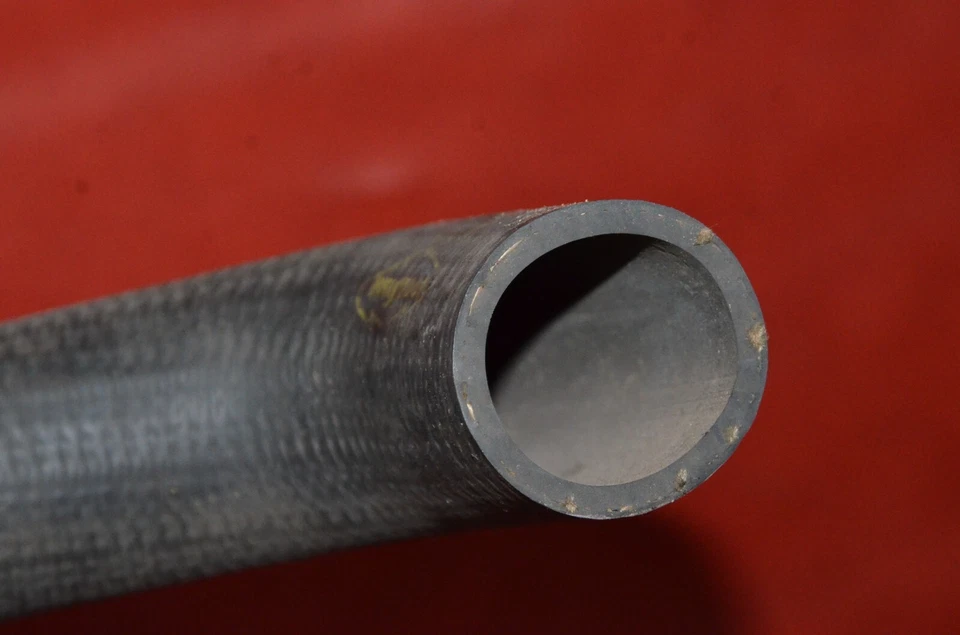 Manguera de radiador superior Buick Special Skylark Sportwagon 1964 nuevo de stock sin aire acondicionado OEM 1382435 Foto 4 de 4