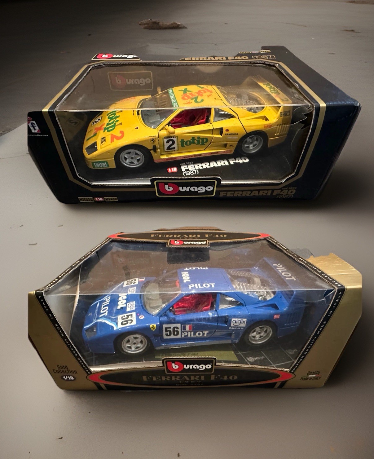 Ferrari F40 Bburago 1/18 en métal, sublimez la décoration de votre bureau ou salon