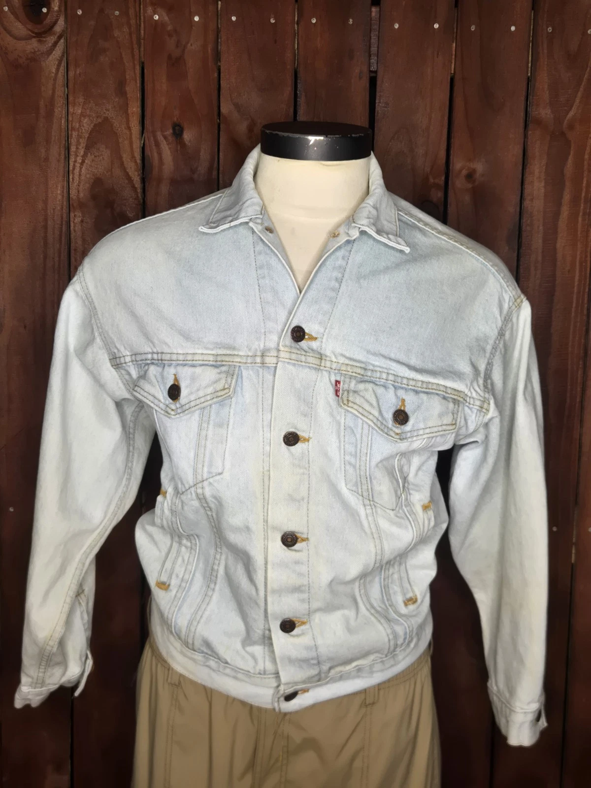 Vintage Levi's 70507 Light Wash Denim Jean Jacket Size Small