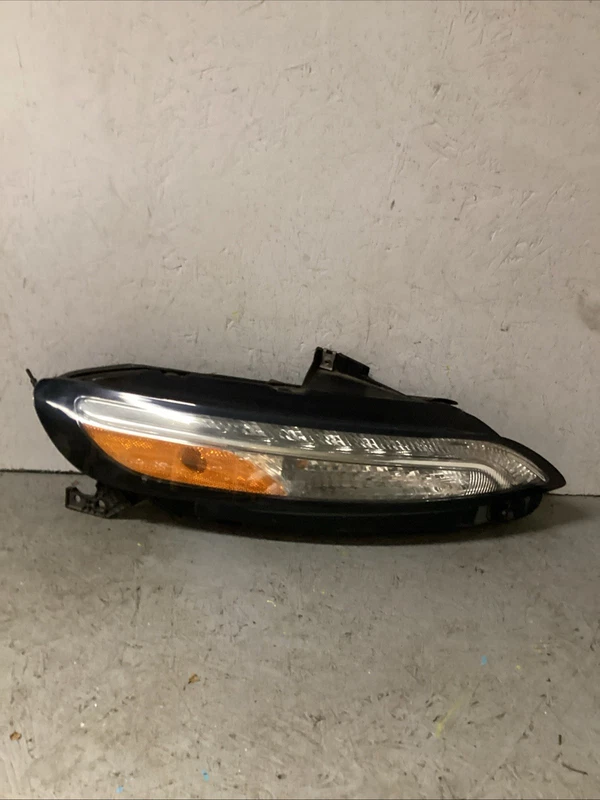 2014-2018 JEEP CHEROKEE RIGHT RH PASSENGER SIDE FRONT LAMP TURN SIGNAL OEM