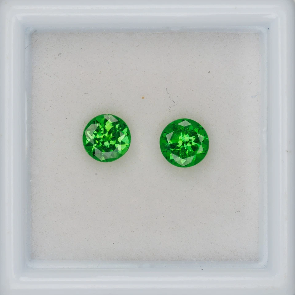 Faceted tsavorite pair, 1 cts - Image 4 of 4