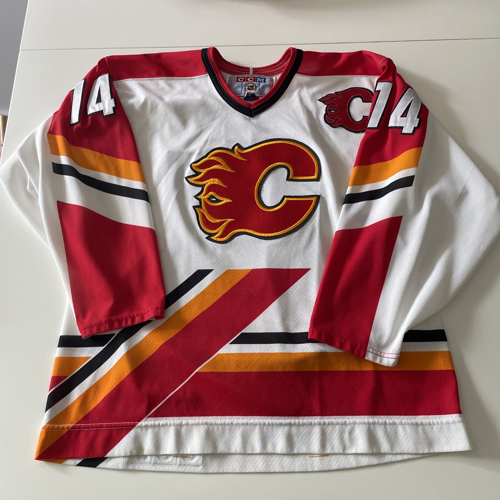 90's Vintage Calgary Flames Jersey