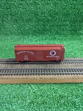 Upgraded Accurail Northern Pacific 40' Box Car NP 24150