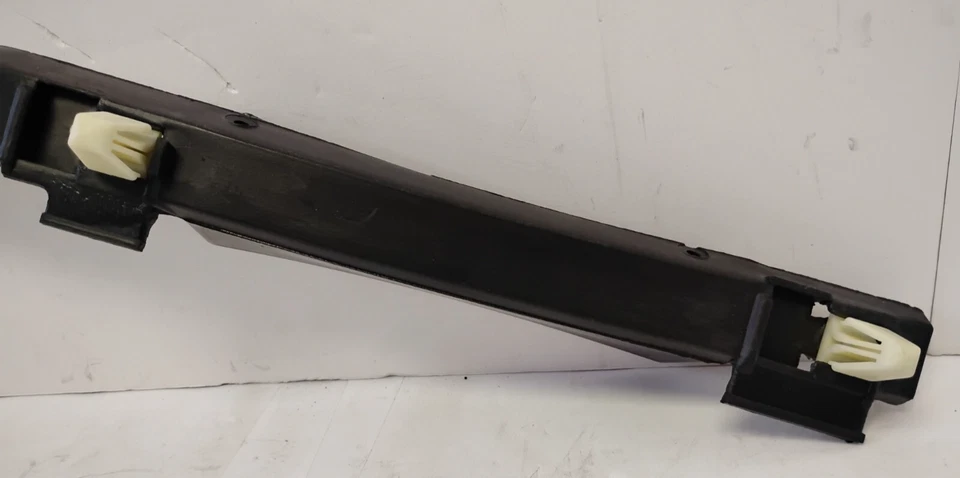 Jeep Grand Cherokee 2003-2004 retenedor fascia pasajero derecho OEM 55155500AG Foto 2 de 4