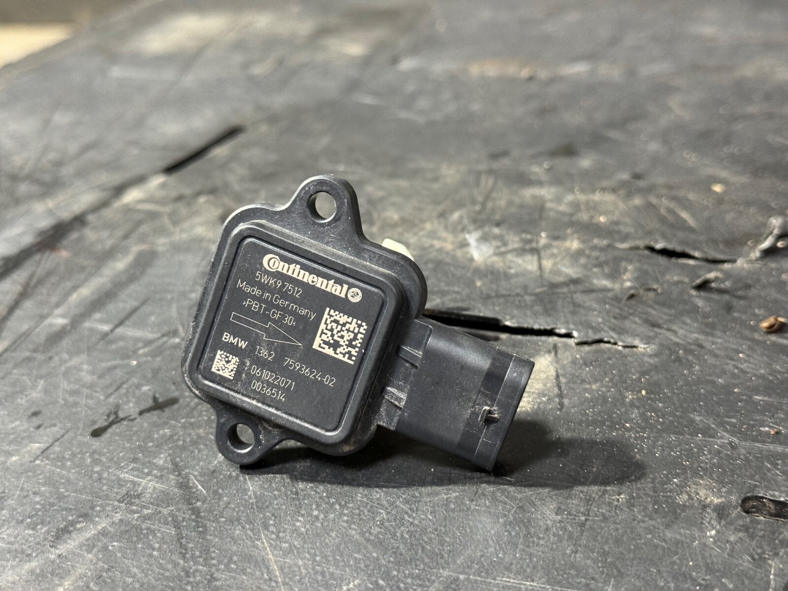 1116 BMW N55 3.0L TWIN POWER TURBO MASS AIR FLOW SENSOR CONTINENTAL