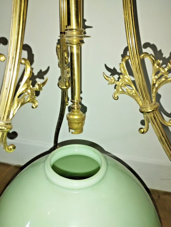 Lustre ancien en bronze doré et opaline verte style Napoléon III suspension - Photo 3/4