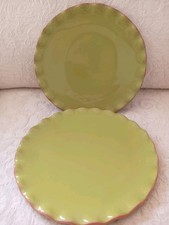2 Crate  Barrel Chartreuse Green Ruffle Edge Dinner Plates Portugal 8.5" Nice