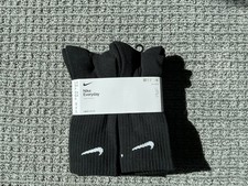 NIKE Men  s Everyday Dri-Fit Cushion Crew Socks Large Pack of 6 Black SZ 10-13