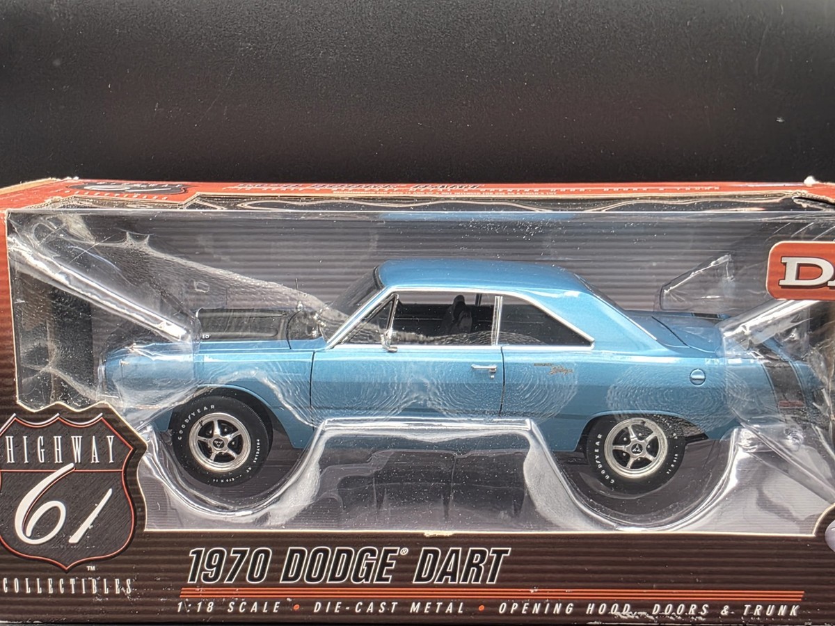 Highway 61 DCP 1970 Dodge Dart Swinger Blue 50512 1:18 Scale