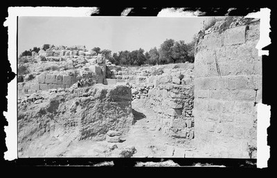 Northern views. The excavations at Samaria. Herodian level of the city gate