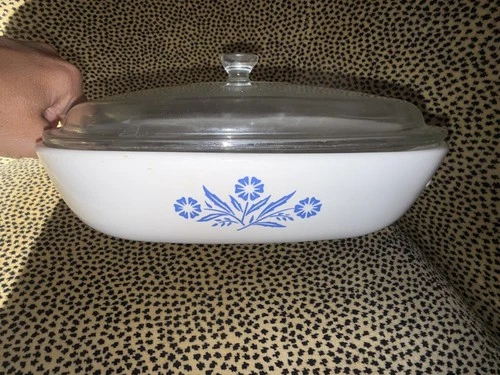 RARE Vintage Pyrex Corning Ware Blue Cornflower P-10-B 10 inch Stamped w/lid