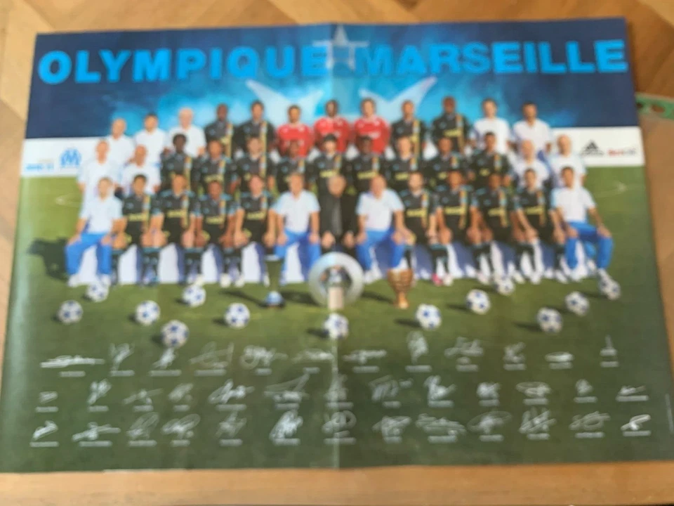 POSTER PHOTO EQUIPE EFFECTIF OM OLYMPIQUE DE MARSEILLE 2010 2011 - Photo 1/1