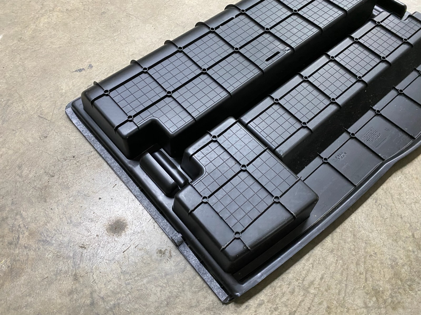 2017-2022 Maserati Levante Trunk Cargo Storage Compartment Tray OEM 670040700