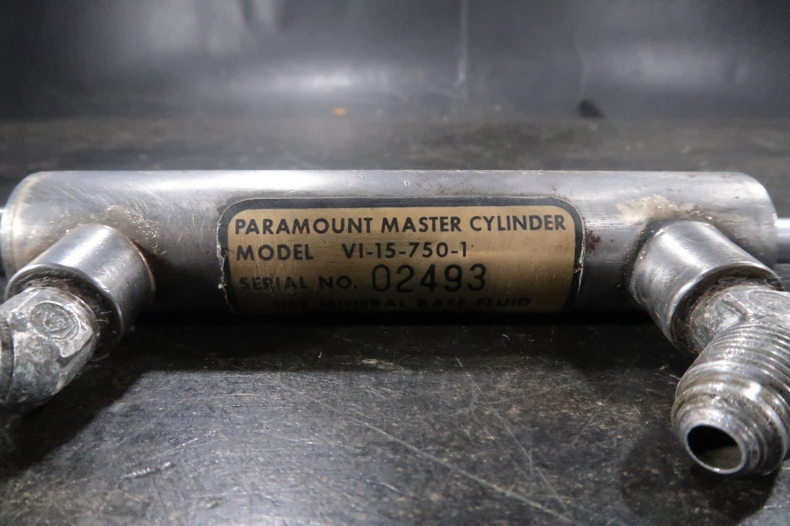 Beechcraft 35 Bonanza BE35 Paramount Brake Master Cylinder V1157501