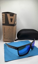 Costa Del Mar Rinconcito Black Frame Blue Lens Men  s Sunglasses-Brand New 